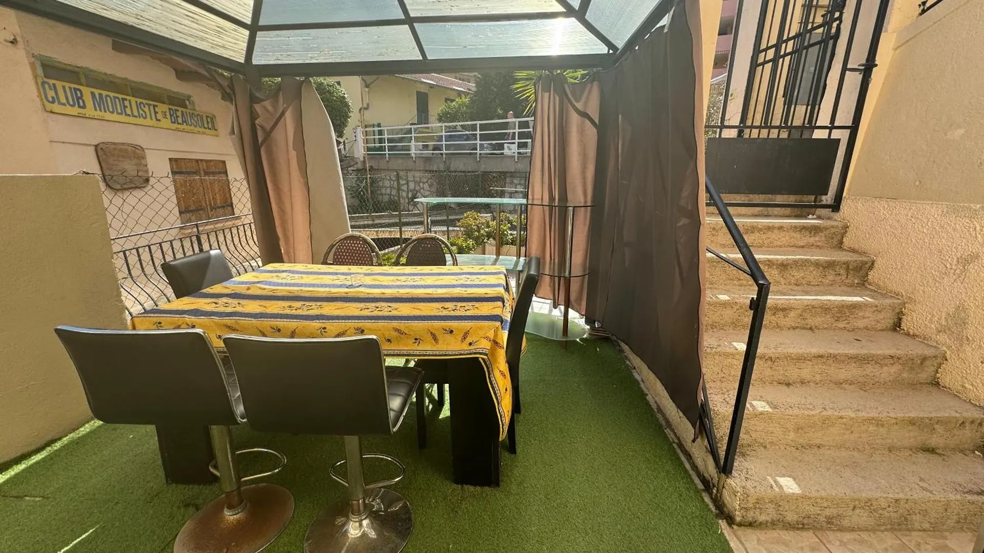 בוסוליי Monaco Central Duplex, 8 Sleeps Bnbrickeys צרפת